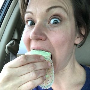 Meet your Posher, Crystal